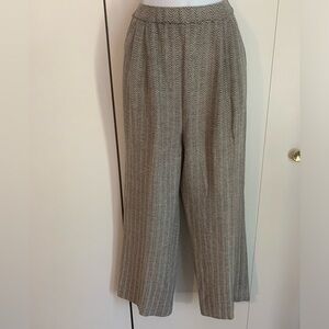 St John women’s black & gray knit pants size 8